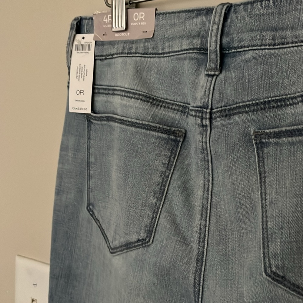 Chico’s Boot Cut Light Wash Jeans - Picture 6 of 8